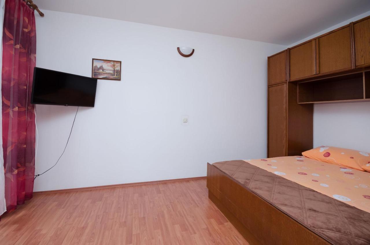 Apartments By The Sea In Lopar Exterior photo